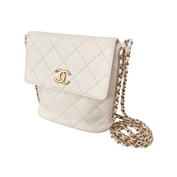 CHANEL Quilted Calfskin Chain Flap Hobo Small Ivory White Gold - Picture 15 of 16